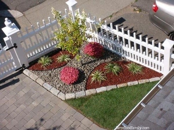 mulch-and-rocks-compact-landscaping